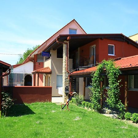 Penzion Rudolf Prievidza Bagian luar foto