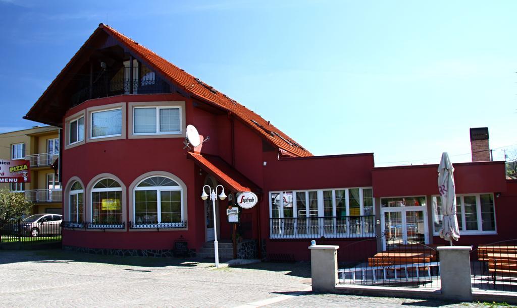 Penzion Rudolf Prievidza Bagian luar foto